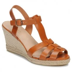Chaussures Femme Sandales et Nu-pieds André BABORD Cognac